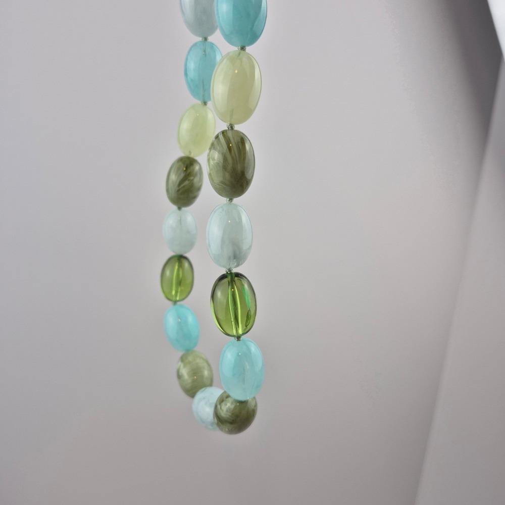 Joan Rivers NWOT 20" Beaded Necklace Green Blue Oval Resin Beads Coastal Resort - Picture 7 of 11